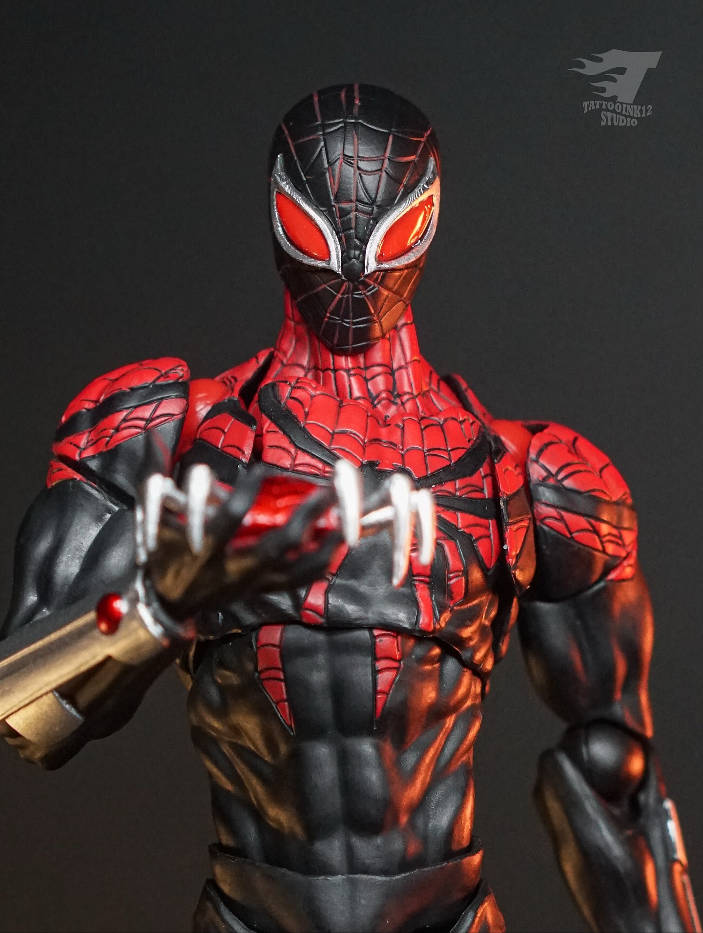 Pre-order Masked spiderior