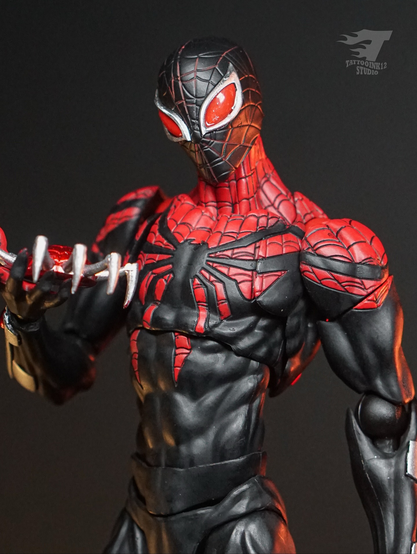 Pre-order Masked spiderior